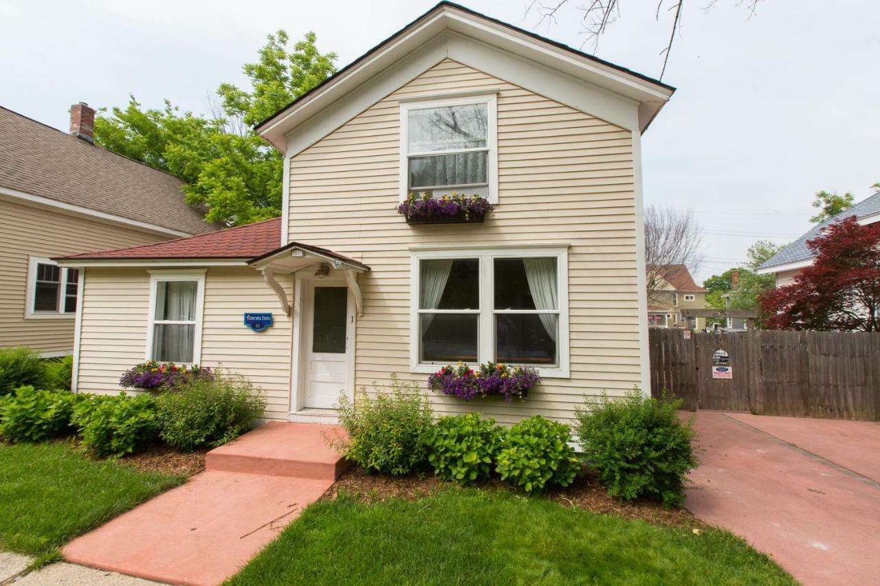 Serendipity Resort Grand Haven Exterior photo